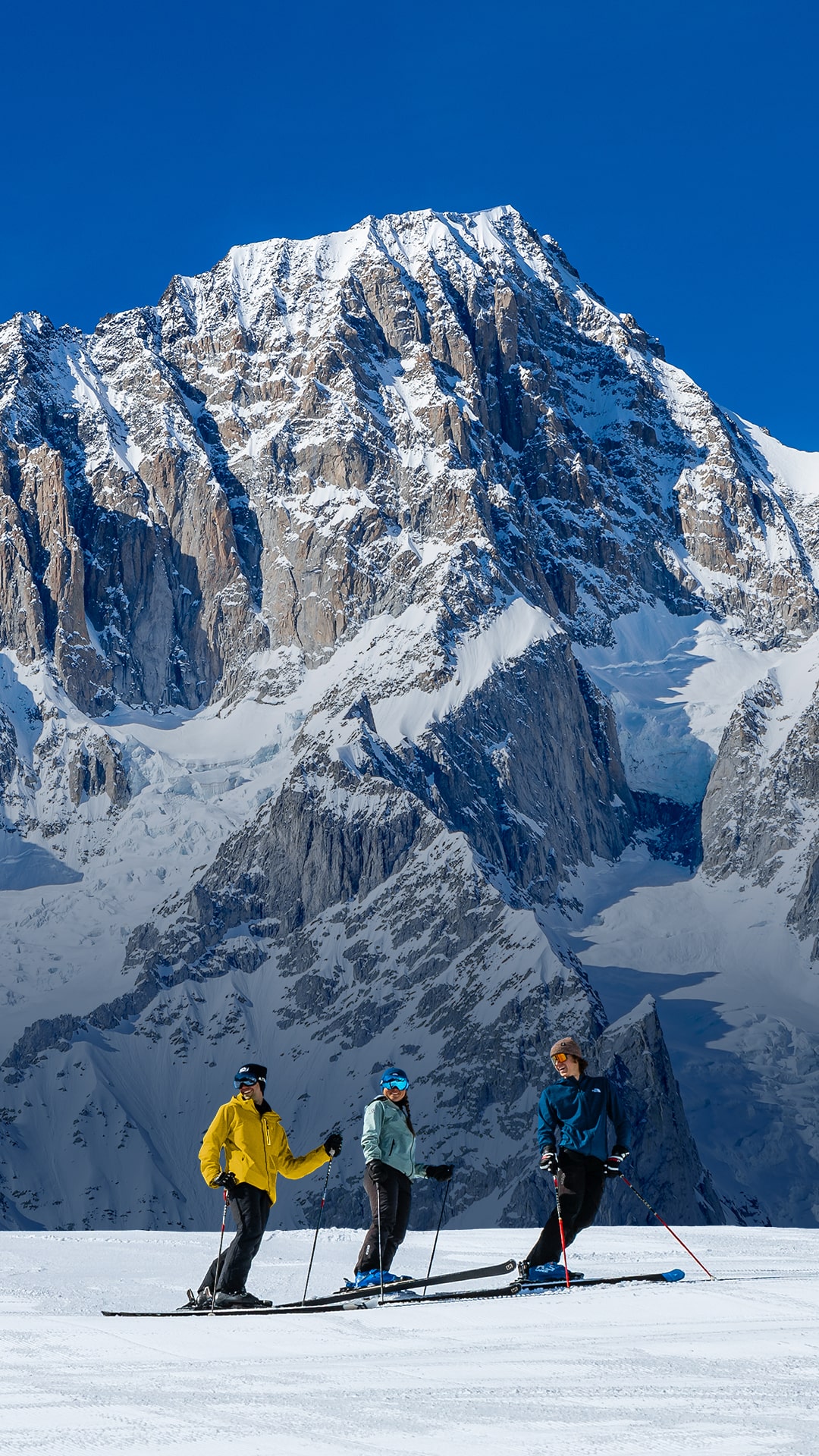 Courmayeur Mont Blanc Funivie Winter 2023